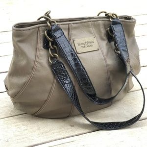 🍁 Sale 2x$20 Simply Vera Wang Shoulder bag Tan